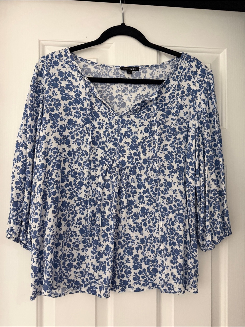 Papermoon Blue and White Floral V-Neck Blouse